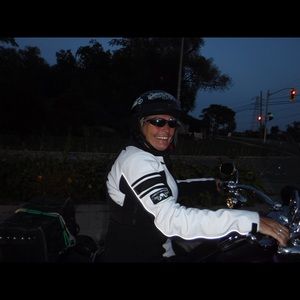 Meet your Posher, Fay